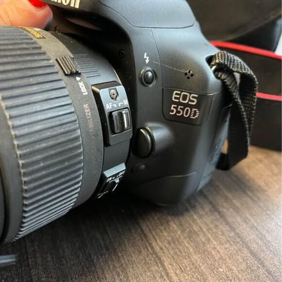 Canon EOS 550d and Sigma Lens - Picture 2 of 10